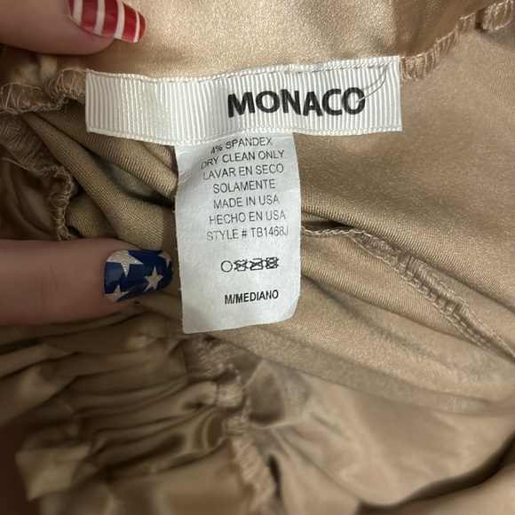 Shorts - Picture 2 of 3